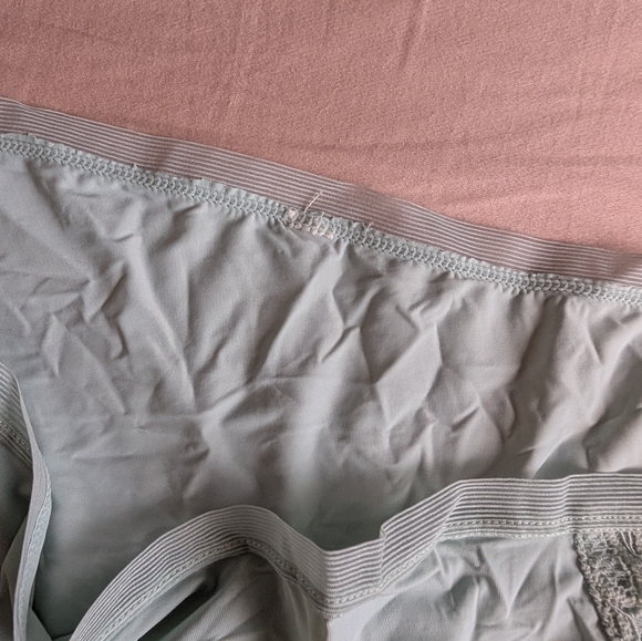 NWOT Lively Unlined Lace Bra + Bikini Panty Set - Picture 12 of 13